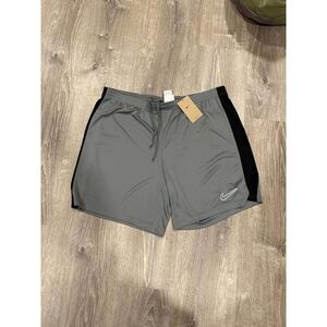 Mens Nike football soccer‎  Shorts size xxl/ 2xl